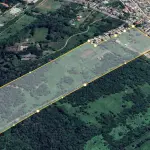 LOTE 000 - Imóvel situado no Bairro Belém Novo, no lugar denominado Ponta Grossa, terreno de forma irregular, com a área superficial de 151.384,40m2