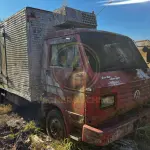 LOTE 003 - VOLKSWAGEN – 8-140 2p (diesel), fabricação/modelo 1995/1995, cor: vermelha (sem chave)