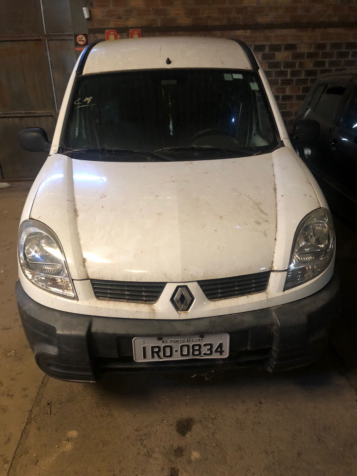 LEILÃO DE VEÍCULOS RENAULT/KANGOO 10/10 E VW/FOX 1.0 09/09