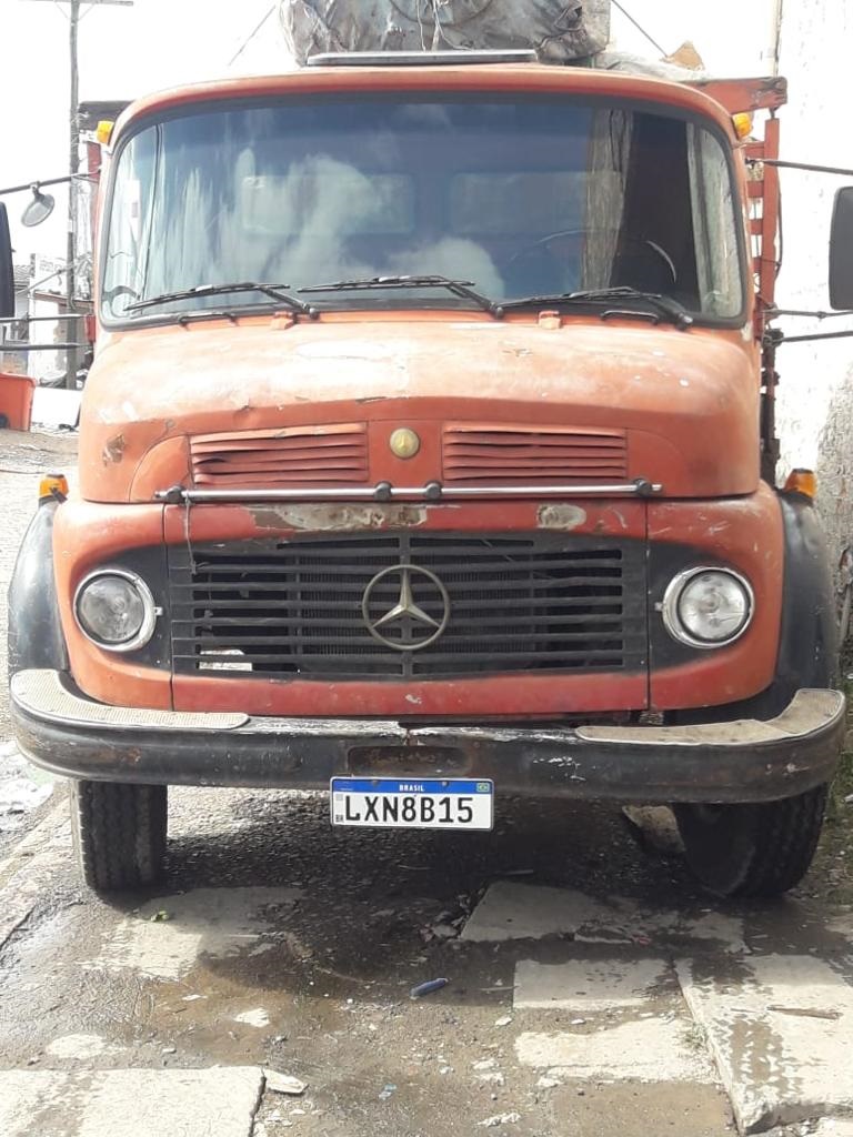 LEILÃO DE CAMINHÕES M.BENZ/LS 1113 76 E M.BENZ/L 1113 73