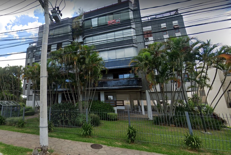 LEILÃO DE APTO. 530m2 COBERTURA E BOXES p/3 CARROS  NA RUA CRISTIANO FISCHER, POA