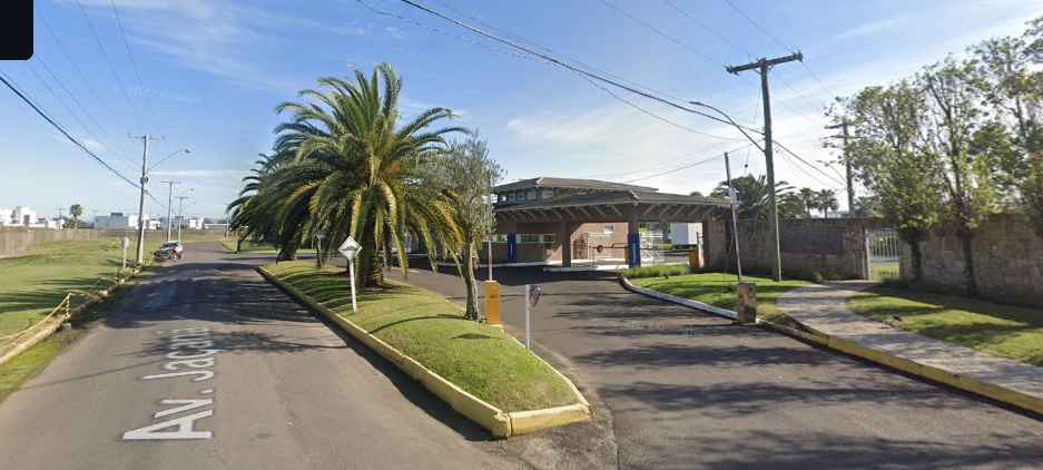 LEILÃO MANSÃO 630m2 NO COND. VILLAGGIO EM ATLÂNTIDA/RS