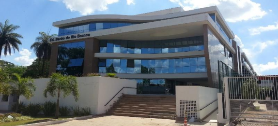 LEILÃO DE PRÉDIO DE ESQUINA NO BAIRRO GUARÁ 420M2– SALA E BOX PRÉDIO DE LUXO TODOS EM BRASÍLIA/DF