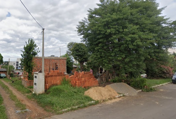 LEILÃO DE GRANDE IMÓVEL COM 41m DE FRENTE PARA AV. DUQUE DE CAXIAS, EM CAMPO BOM