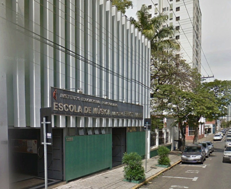 GRANDE IMÓVEL DE ESQUINA NO CENTRO DE PIRACICABA COM 1.675M2