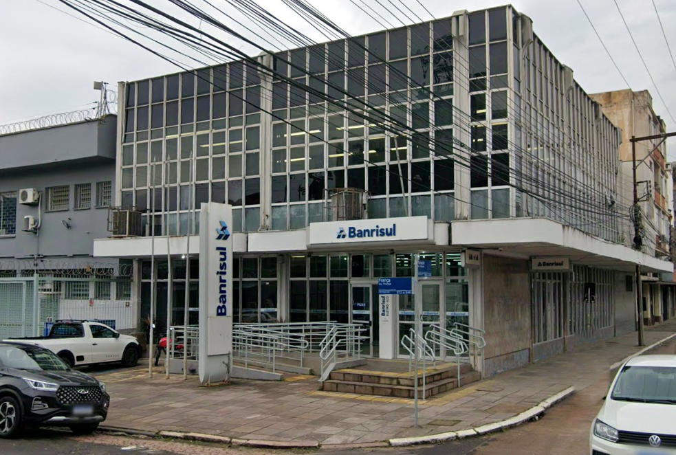 LEILÃO DE AGENCIAS DE BANCO LOCADAS - ESQUINAS PORTO ALEGRE E RIO GRANDE