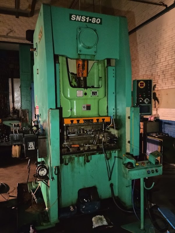 Foto de 01 PRENSA MECÂNICA EXCÊNTRICA MARCA SEYI, MODELO SNS1-80, CAPACIDADE 80 TF