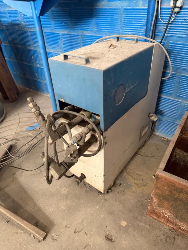 Foto de DESCRIÇÃO: UNIDADE DE REFRIGERAÇÃO INDUSTRIAL / CHILLER INDUSTRIAL COMPACTO