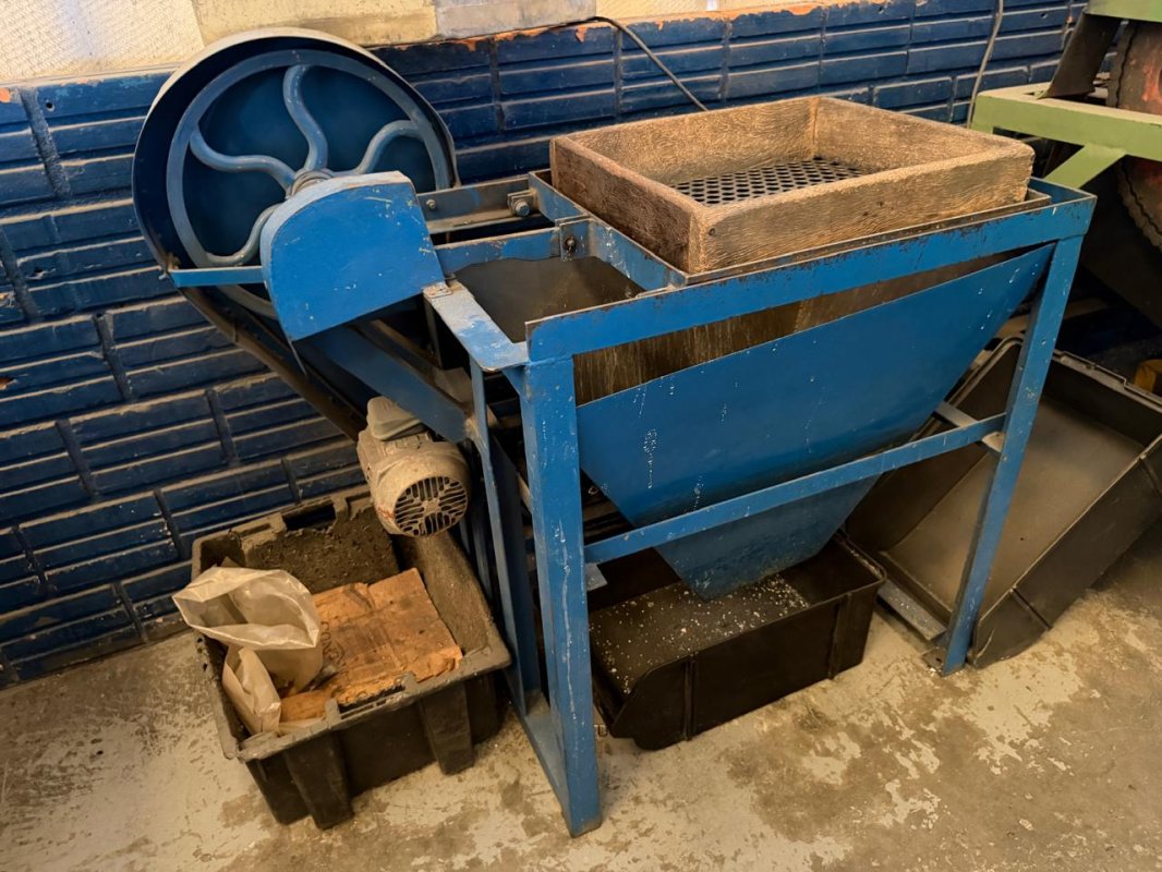 Foto de PENEIRA VIBRATÓRIA INDUSTRIAL / CLASSIFICADOR DE GRÃOS E INSUMOS